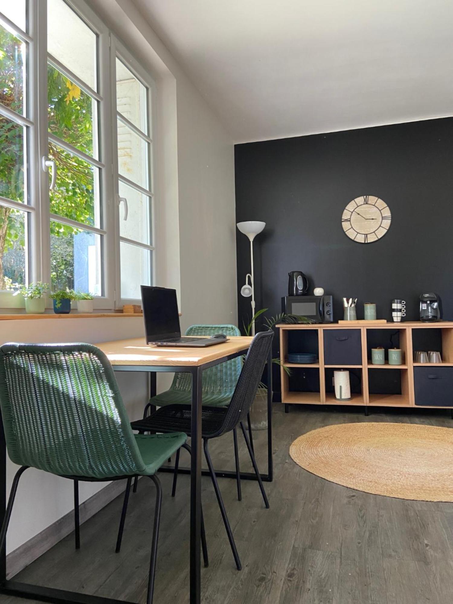 Les Chambres De L'Atelier Marigne-Laille Luaran gambar
